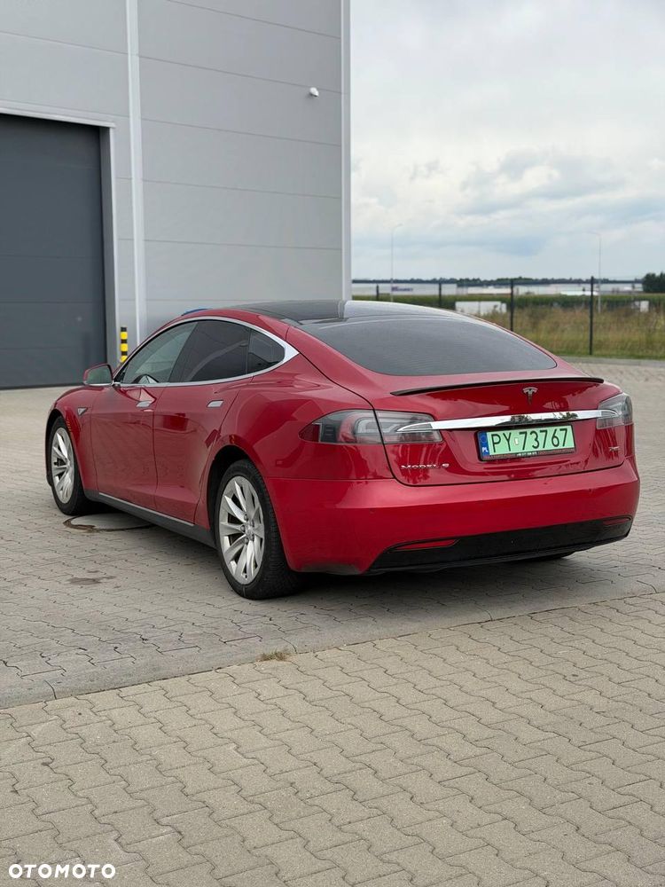 Tesla Model S - 9