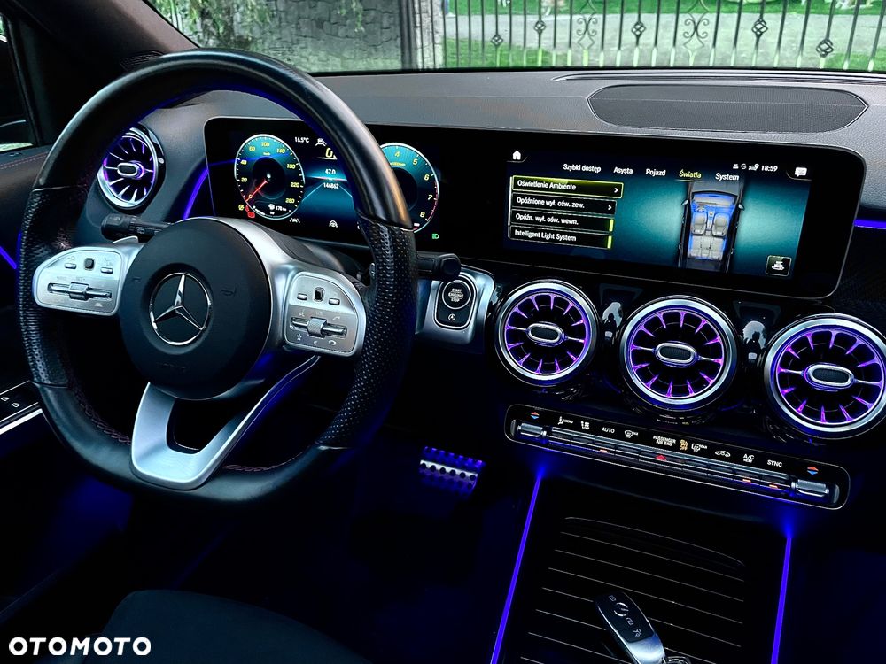 Mercedes-Benz GLB 200 7G-DCT AMG Line - 37