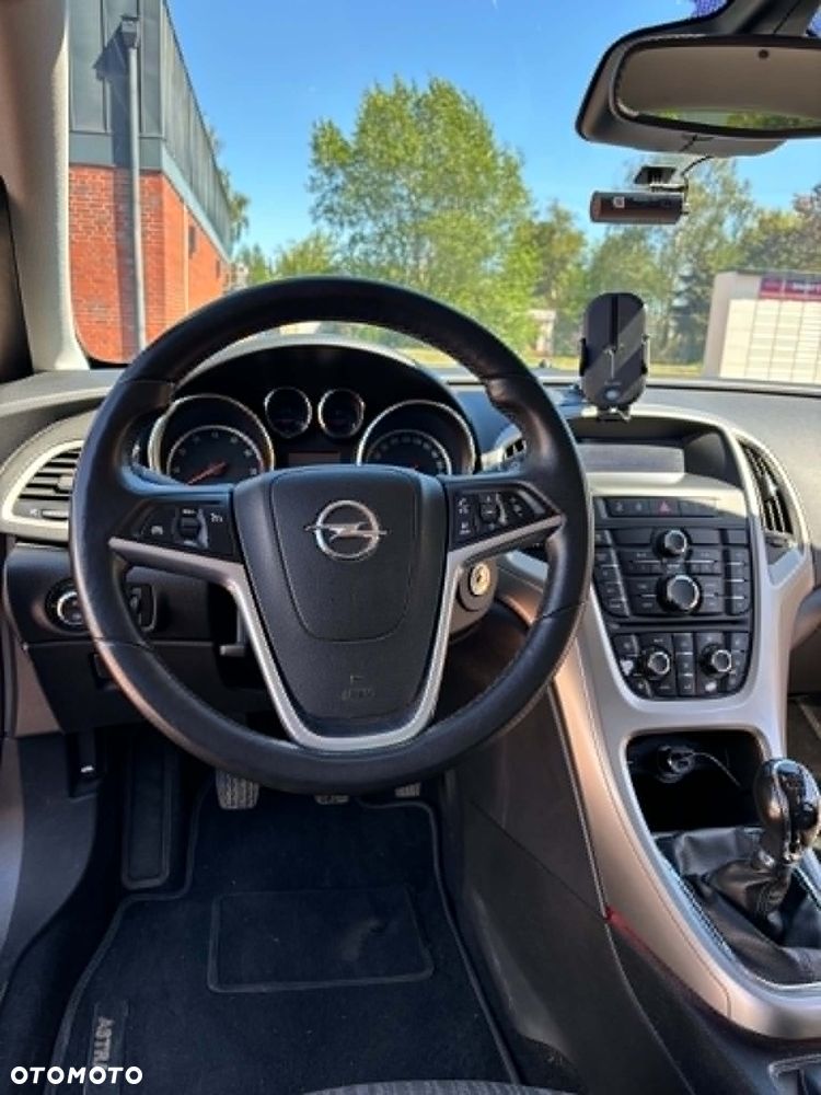 Opel Astra 1.4 T Cosmo - 8