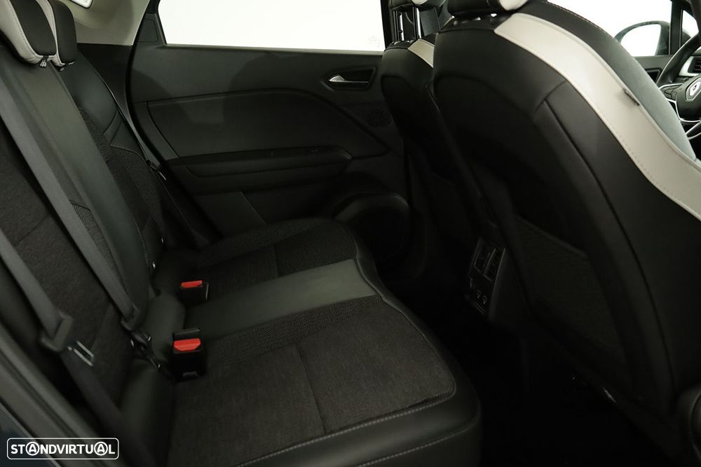 Renault Captur 1.0 TCe Techno Bi-Fuel - 24