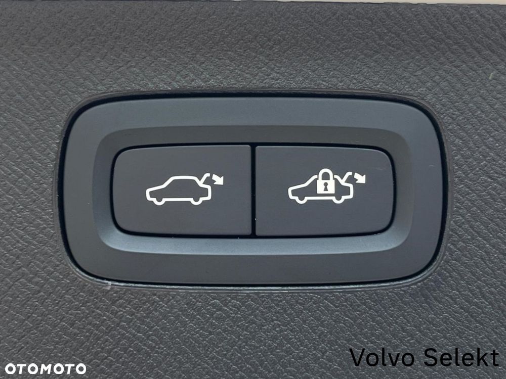 Volvo XC 90 - 38