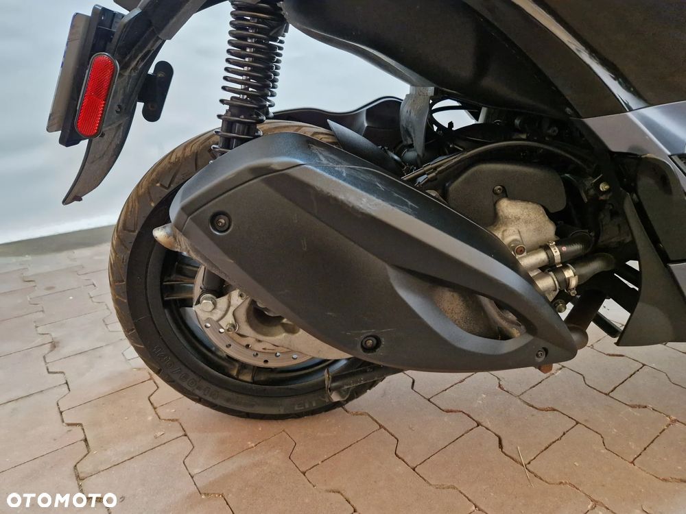 Piaggio MP-3 - 27