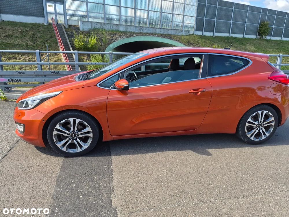 Kia Ceed 1.6 GDI Platinum Edition - 29