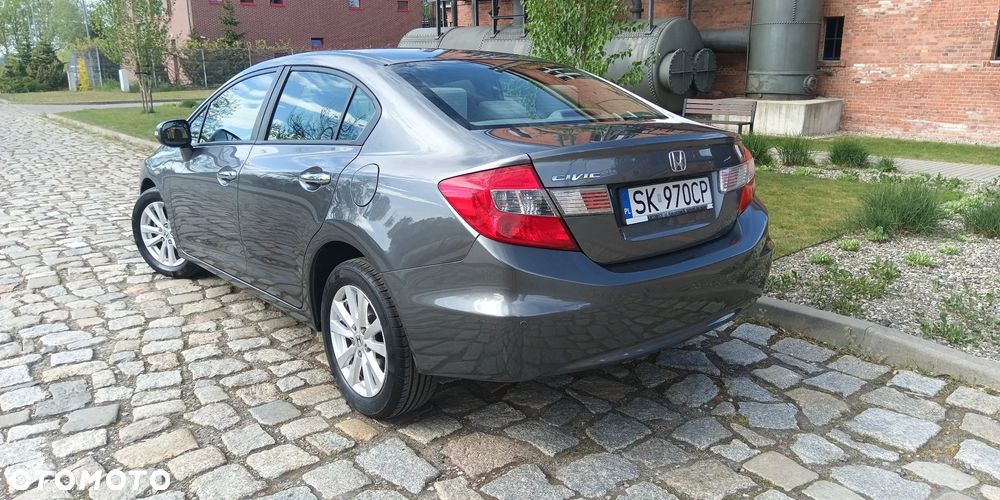 Honda Civic 1.8 Executive - 13