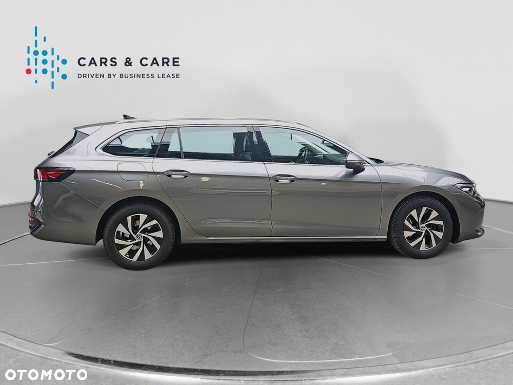 Volkswagen Passat - 22