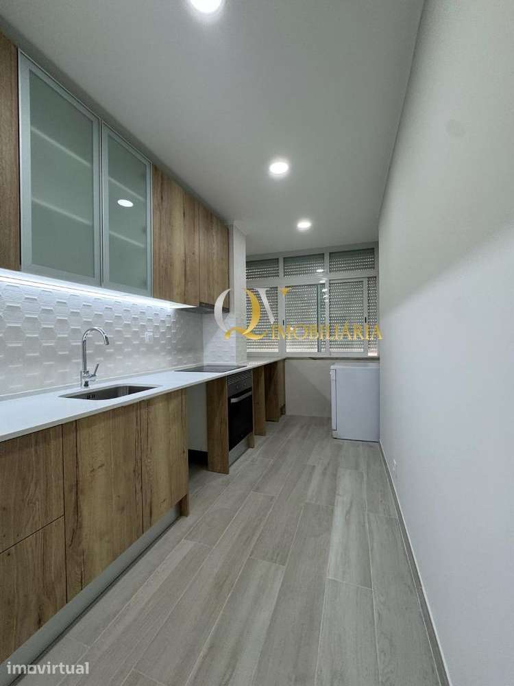 Excelente Apartamento T3 para arrendamento sito em Lisboa - Grande imagem: 2/27