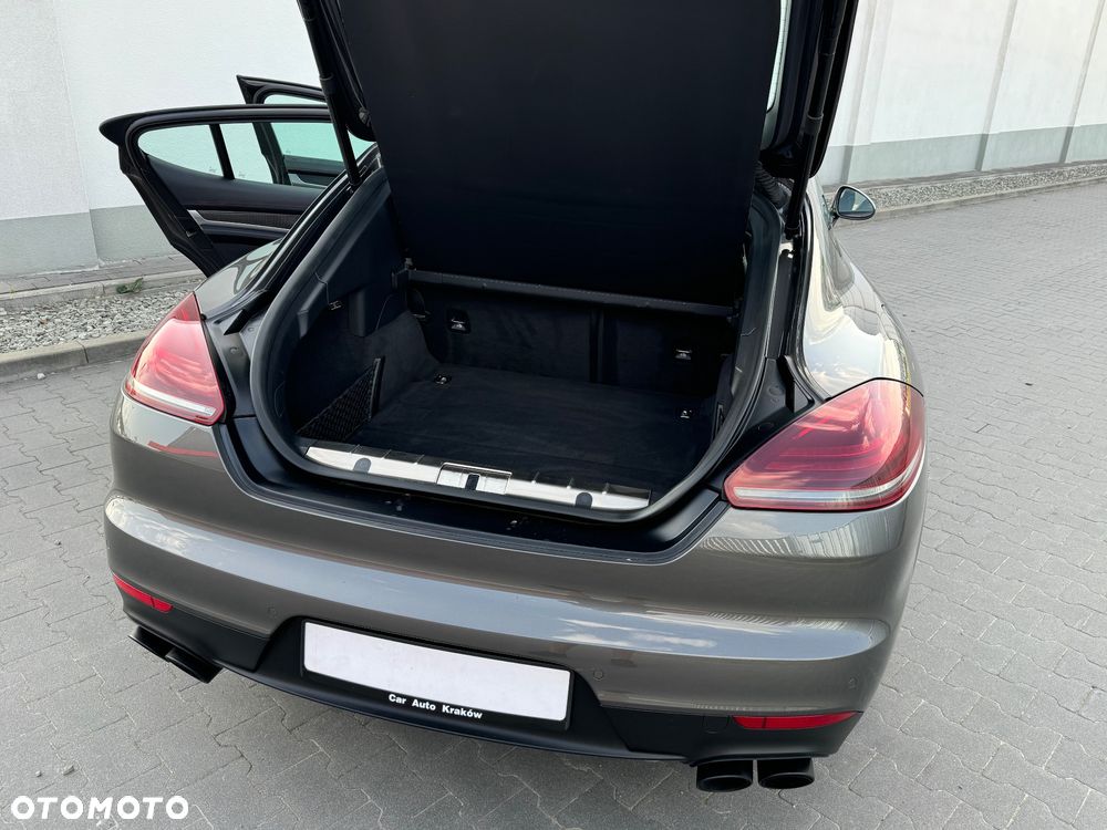 Porsche Panamera - 15
