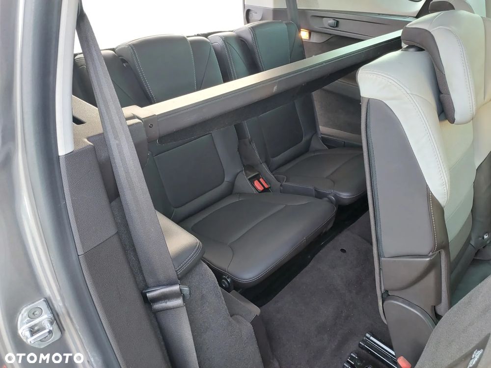 Renault Espace 1.6 dCi Energy Initiale Paris EDC 7os - 22