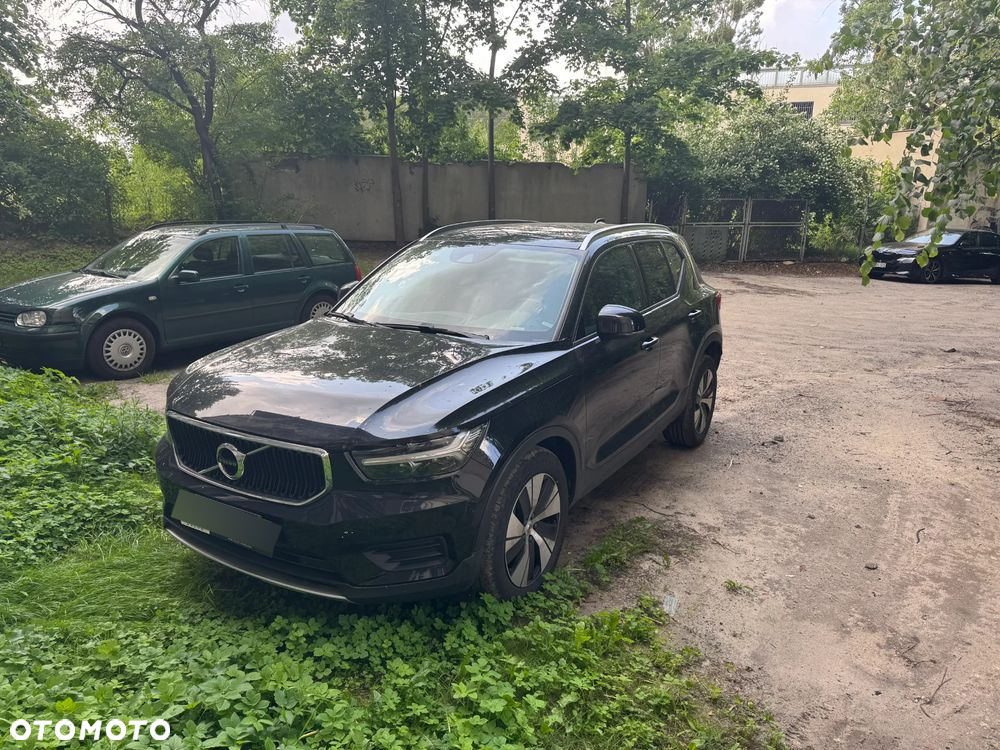 Volvo XC 40 D3 AWD Momentum - 2