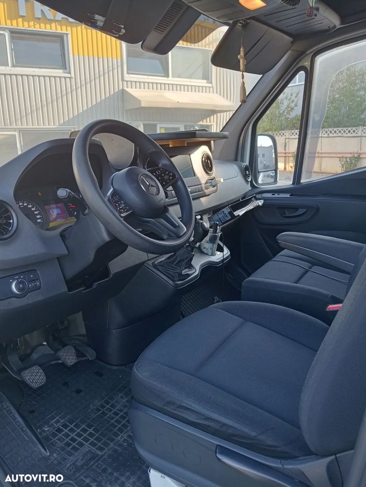 Mercedes-Benz SPRINTER - 15