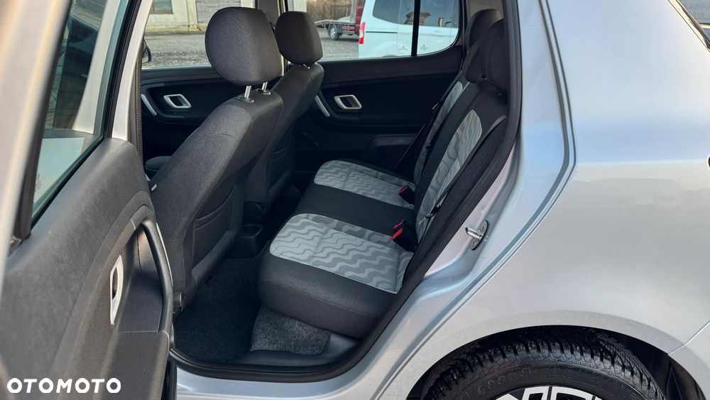 Skoda Fabia 1.2 HTP STYLE EDITION - 35