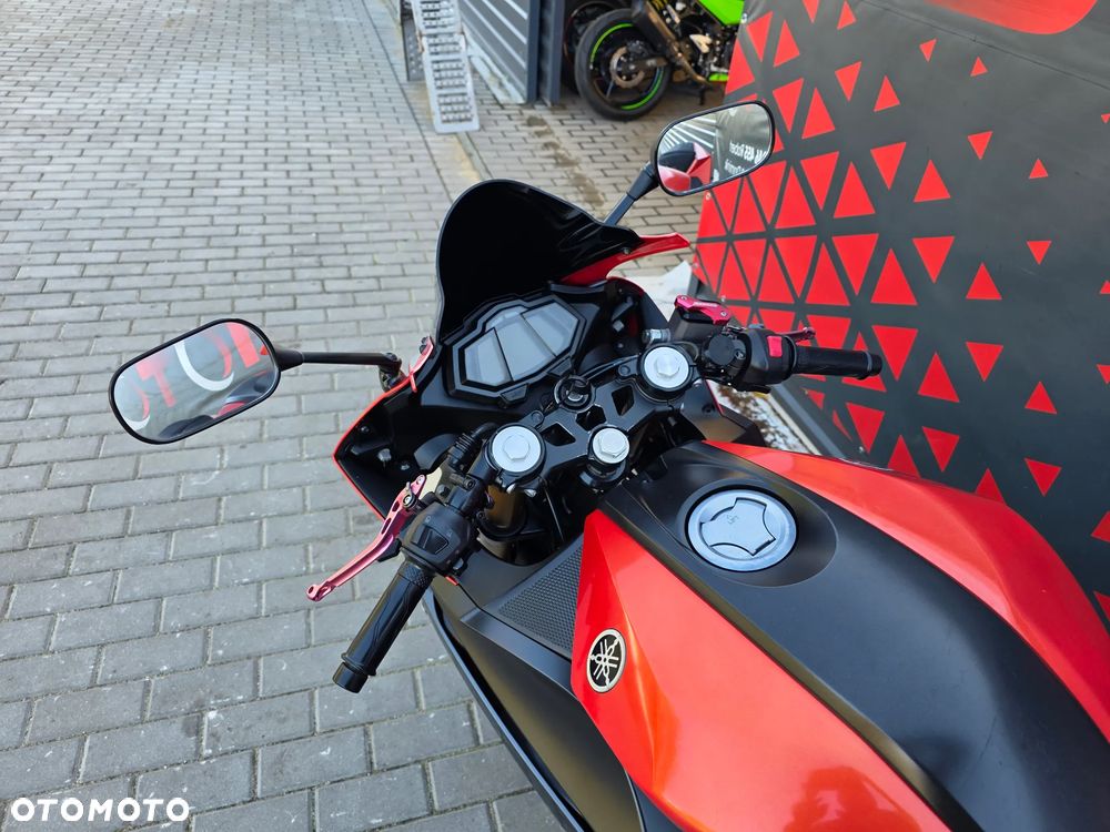 Yamaha YZF - 17