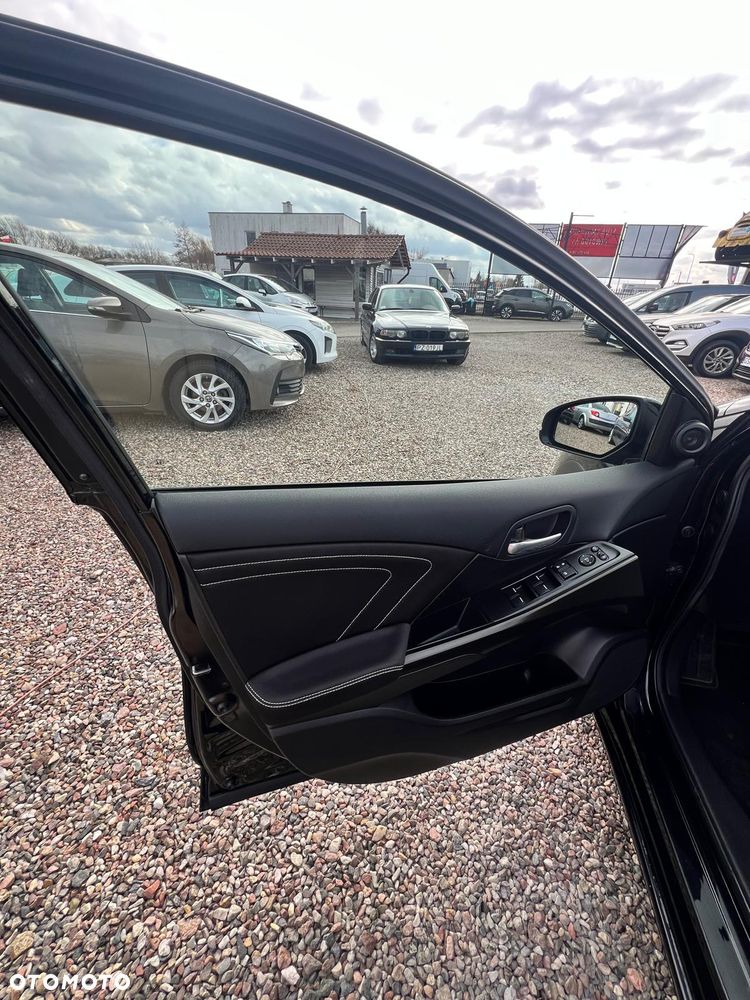 Honda Civic 1.8 i-VTEC Sport Black Edition - 10