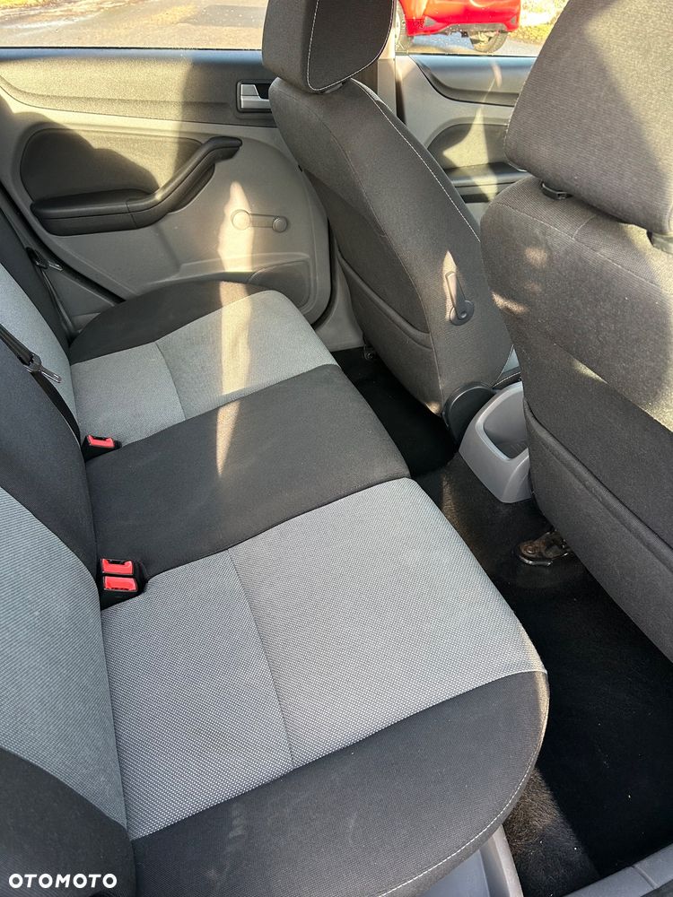 Ford Focus - 13