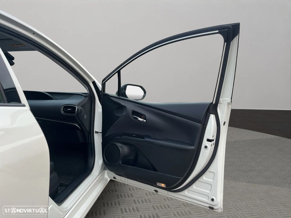 Toyota Prius 1.8 Plug-In Luxury+Pele - 23