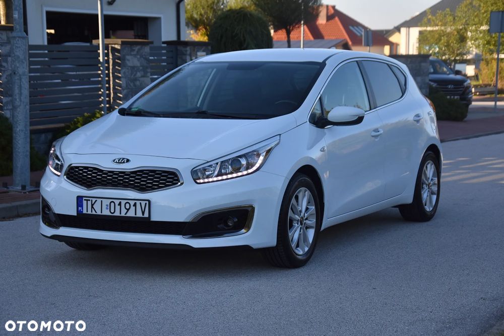Kia Ceed 1.4 CVVT Dream-Team Edition - 4