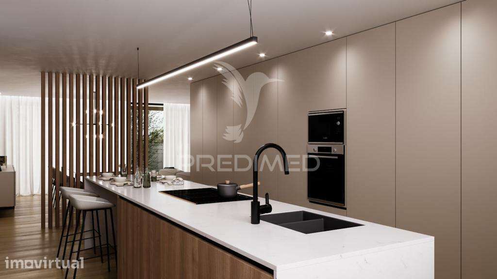 MORADIA UNIFAMILIAR BANDA DE 2 PISOS T3 EM BRAGA - Grande imagem: 5/28