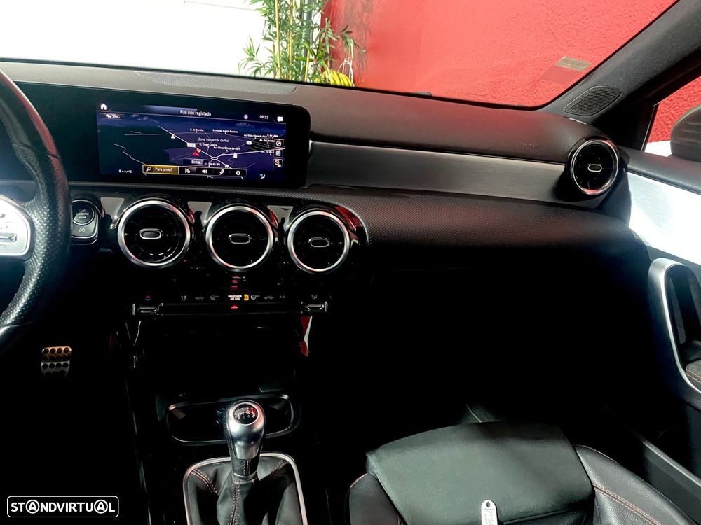 Mercedes-Benz A 180 d AMG Line - 47