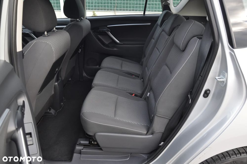 Toyota Verso 1.8 Premium MS - 29