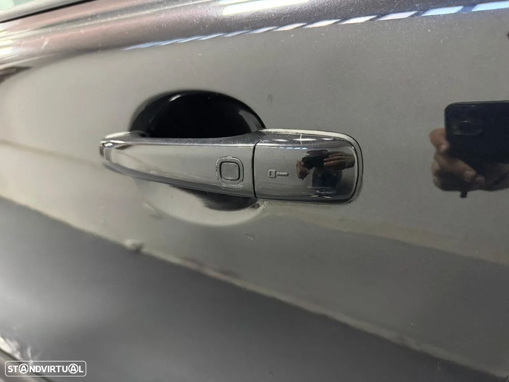 Volvo C30 2.0 D R-Design - 12