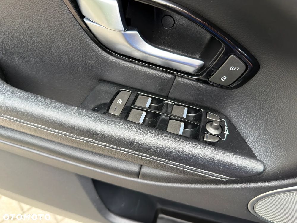 Land Rover Range Rover Evoque - 16