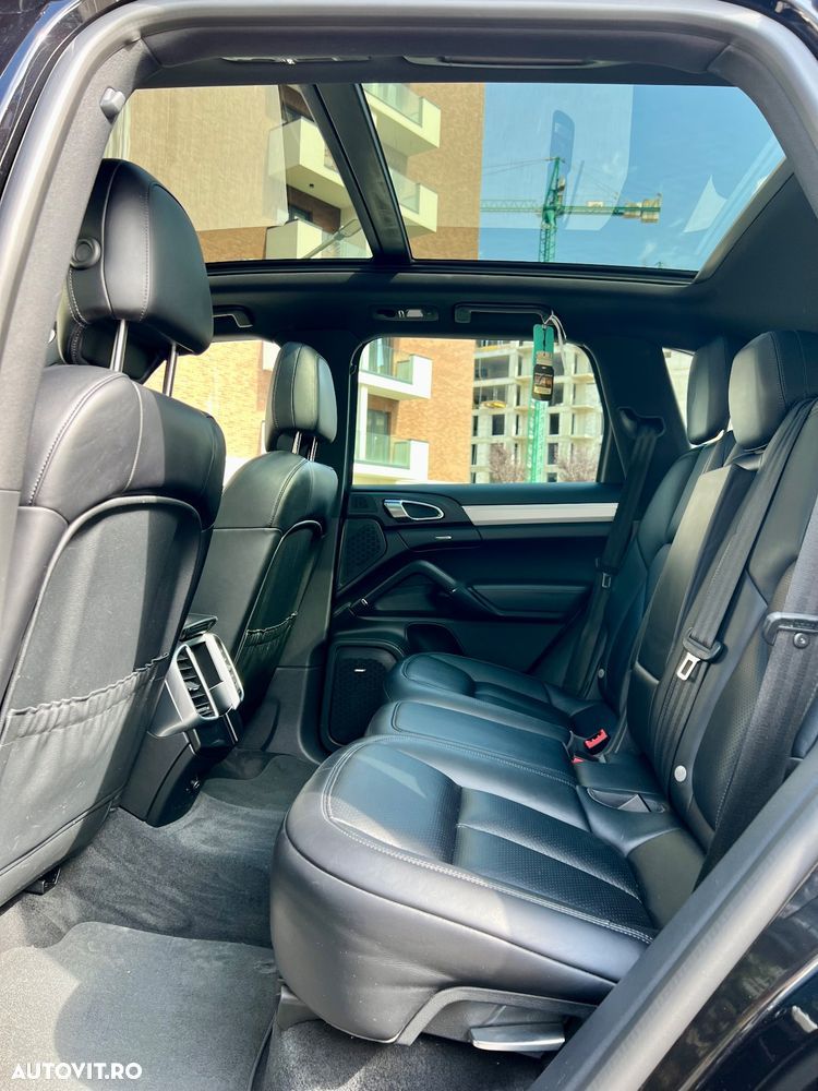 Porsche Cayenne Diesel Platinum Edition - 13
