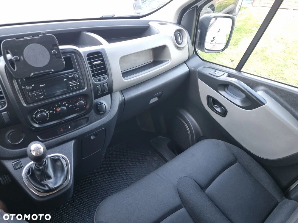 Renault TRAFIC - 7