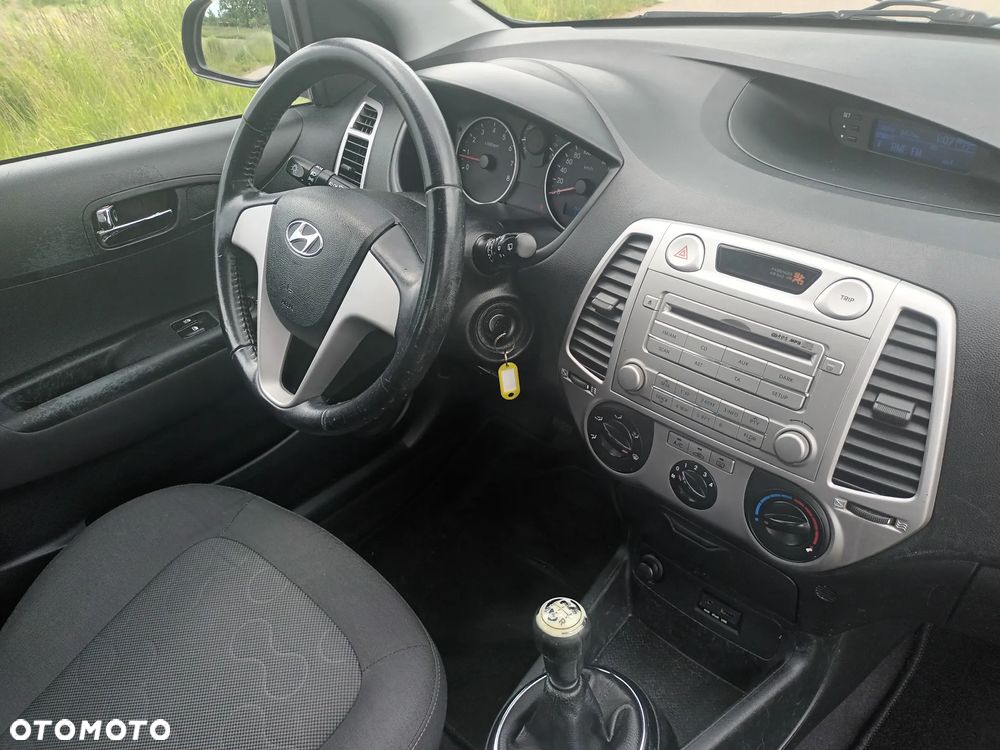 Hyundai i20 - 17