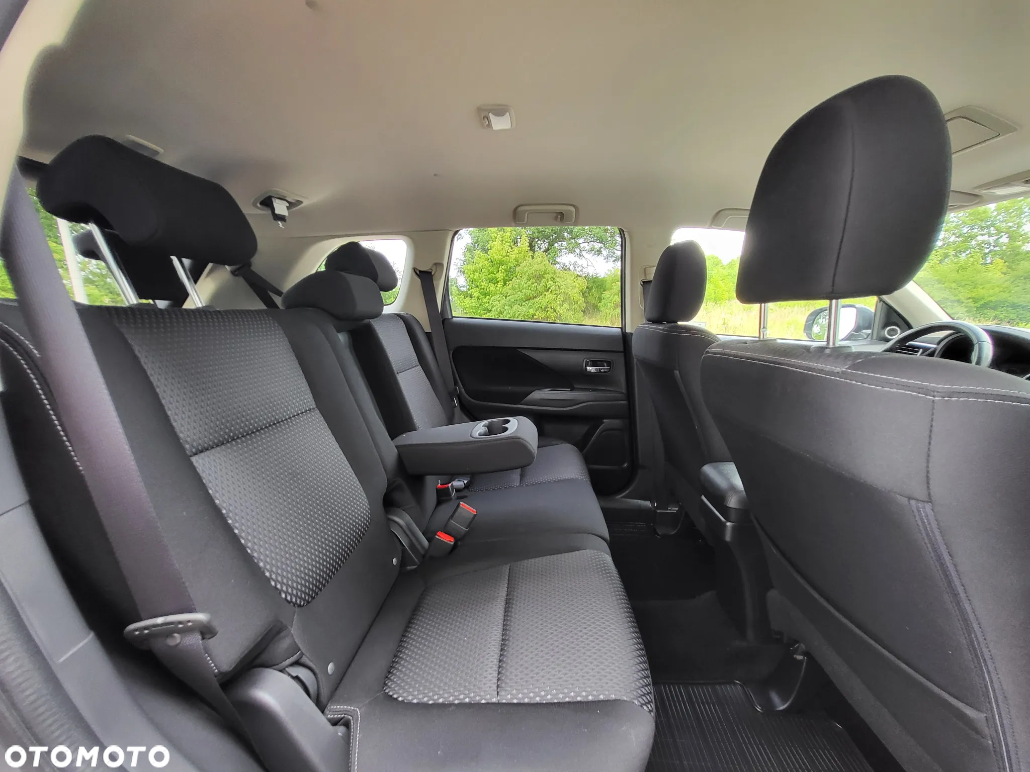 Mitsubishi Outlander - 19