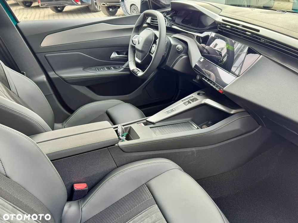 Peugeot 308 1.5 BlueHDi GT Exclusive S&S EAT8 - 11