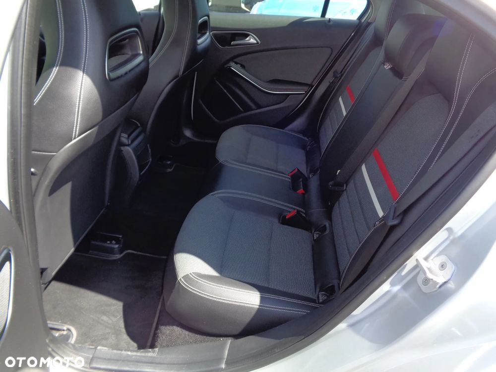Mercedes-Benz Klasa A 200 Activity Edition - 14