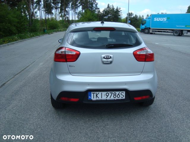 Kia Rio - 5