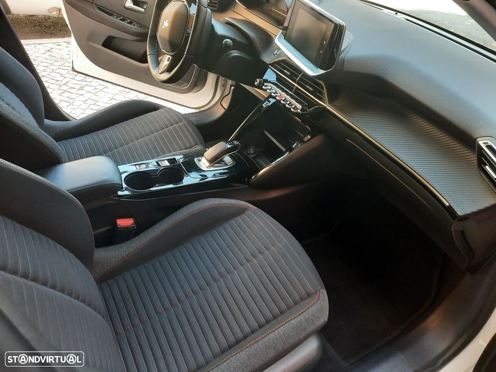 Peugeot e-208 Active — fotografia 11