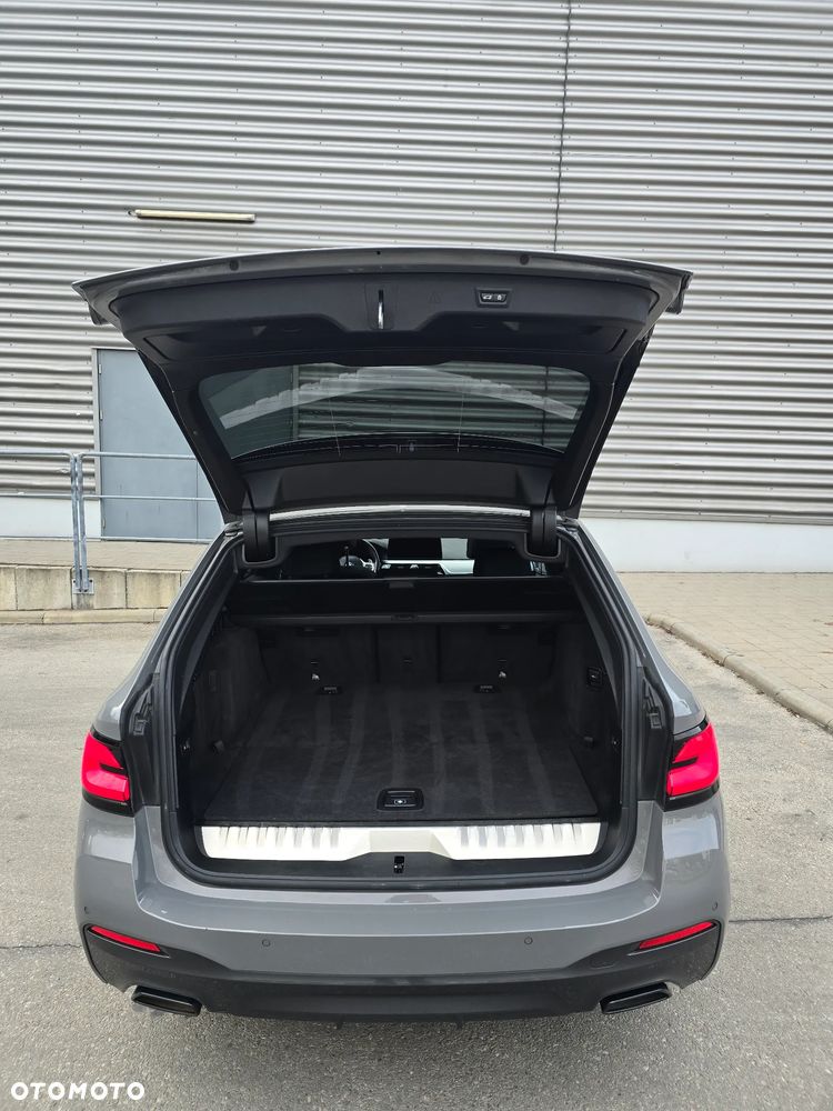 BMW Seria 5 530e M Sport sport - 38