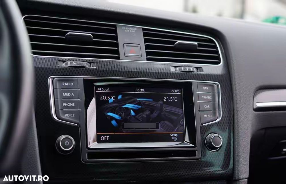 Volkswagen Golf - 11