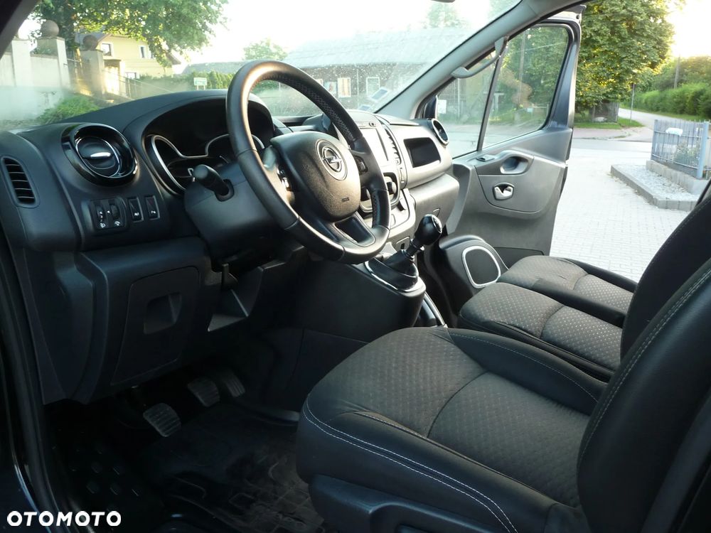 Opel Vivaro - 9