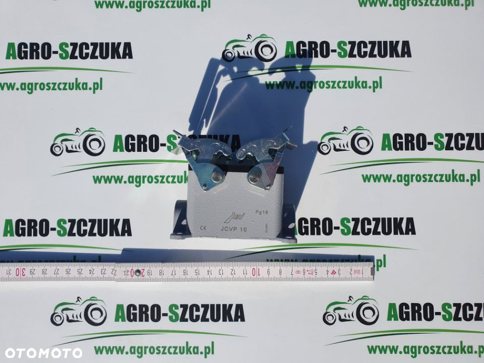 ORYGINALNA OBUDOWA ZŁĄCZA ELEKTRYCZNEGO WYCIĘGNIKA MERLO 042820 - 2