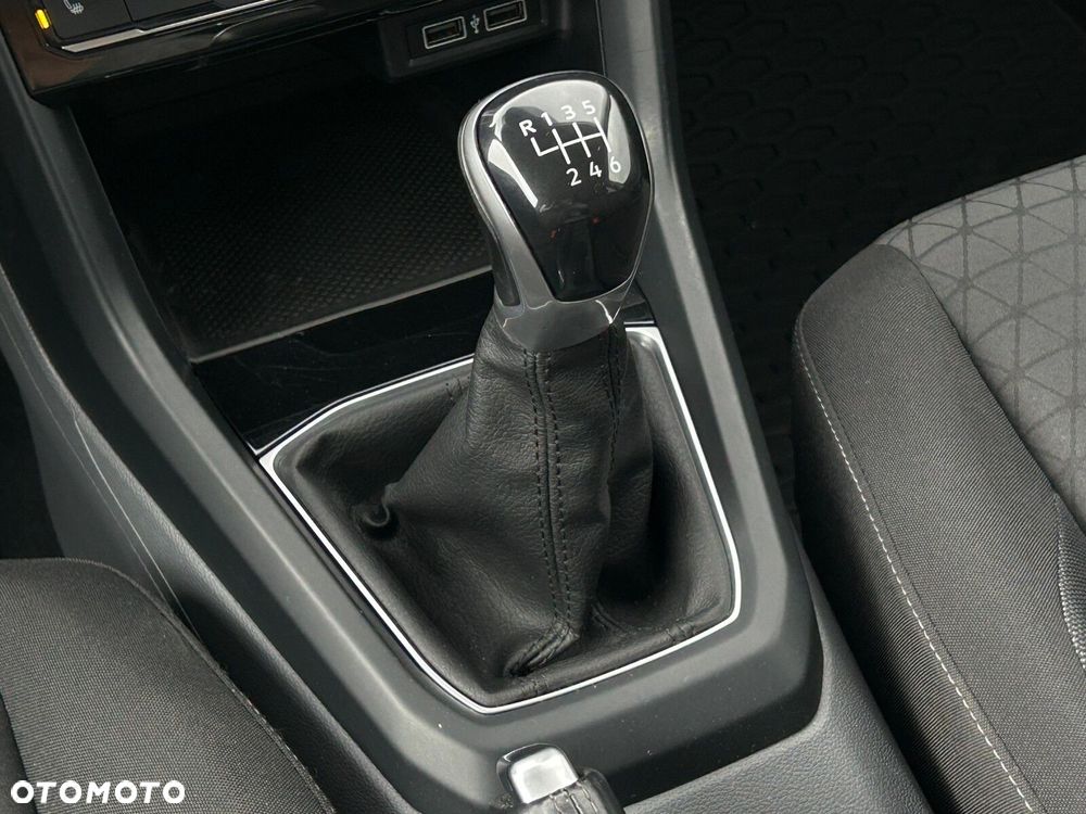 Volkswagen T-Cross 1.0 TSI Life - 24