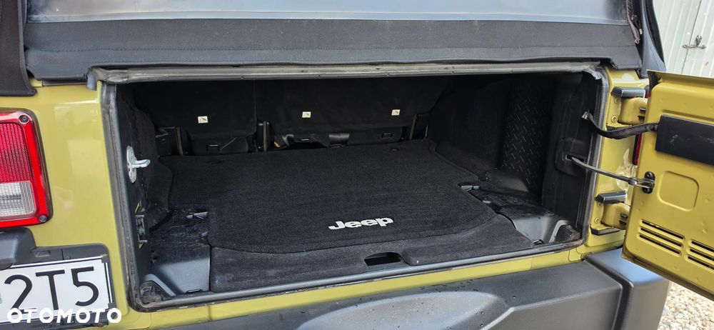 Jeep Wrangler - 9