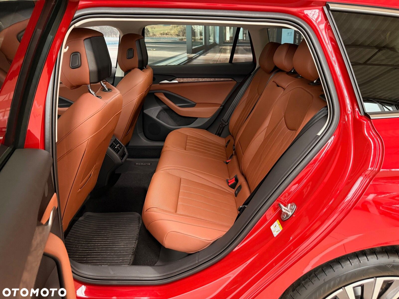 Skoda Superb 2.0 TDI SCR 4x4 L&K DSG - 12
