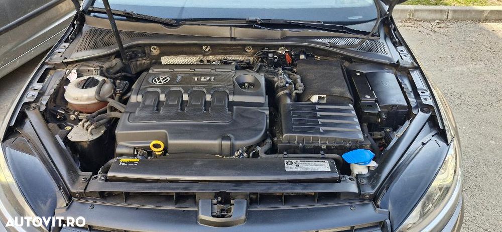 Volkswagen Golf 1.6 TDI DPF Trendline - 5