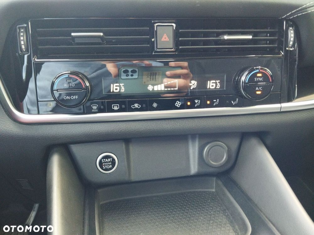 Nissan Qashqai 1.3 DIG-T MHEV N-Connecta Xtronic - 27