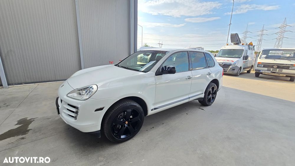 Porsche Cayenne - 2