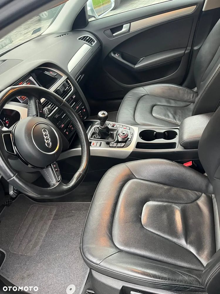 Audi A4 Avant 2.0 TDI DPF quattro S line Sportpaket - 7