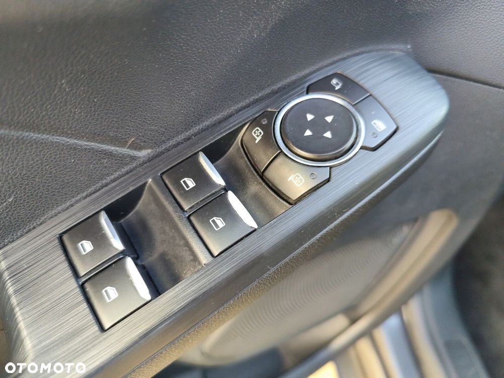 Ford Kuga - 11