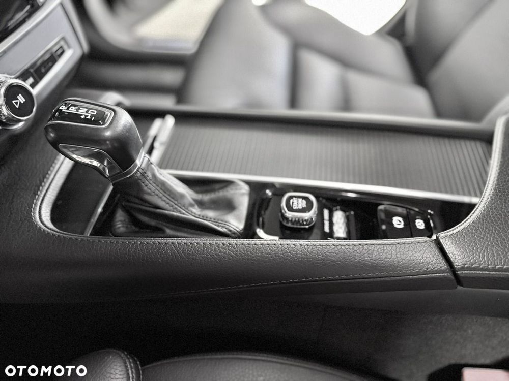 Volvo V90 D4 Geartronic Inscription - 25