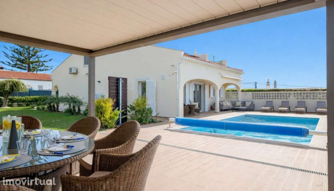 Magnífica moradia V5, com piscina, à venda na Guia, Algarve - Grande imagem: 3/34