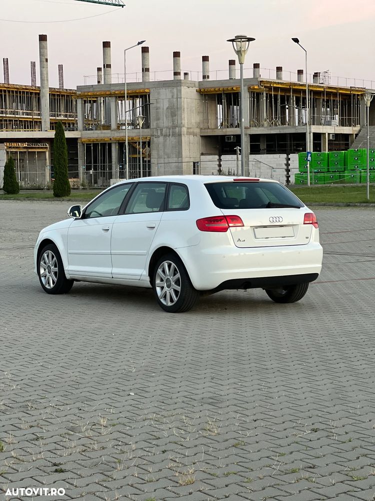 Audi A3 1.6 MPI Attraction - 6