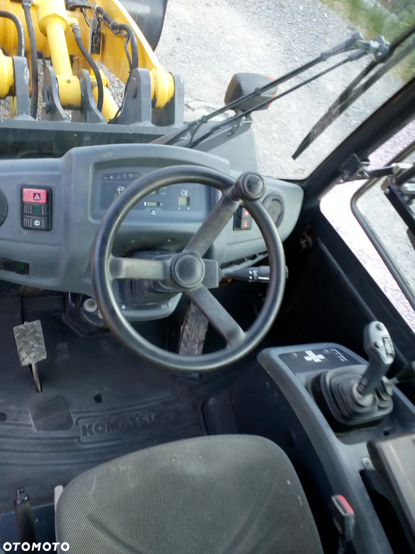 Komatsu WA 100M 6 - 8