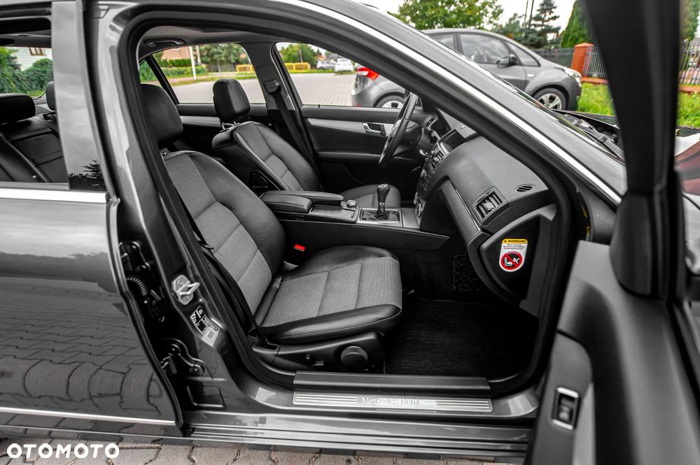 Mercedes-Benz Klasa C 200 Kompressor Avantgarde - 24